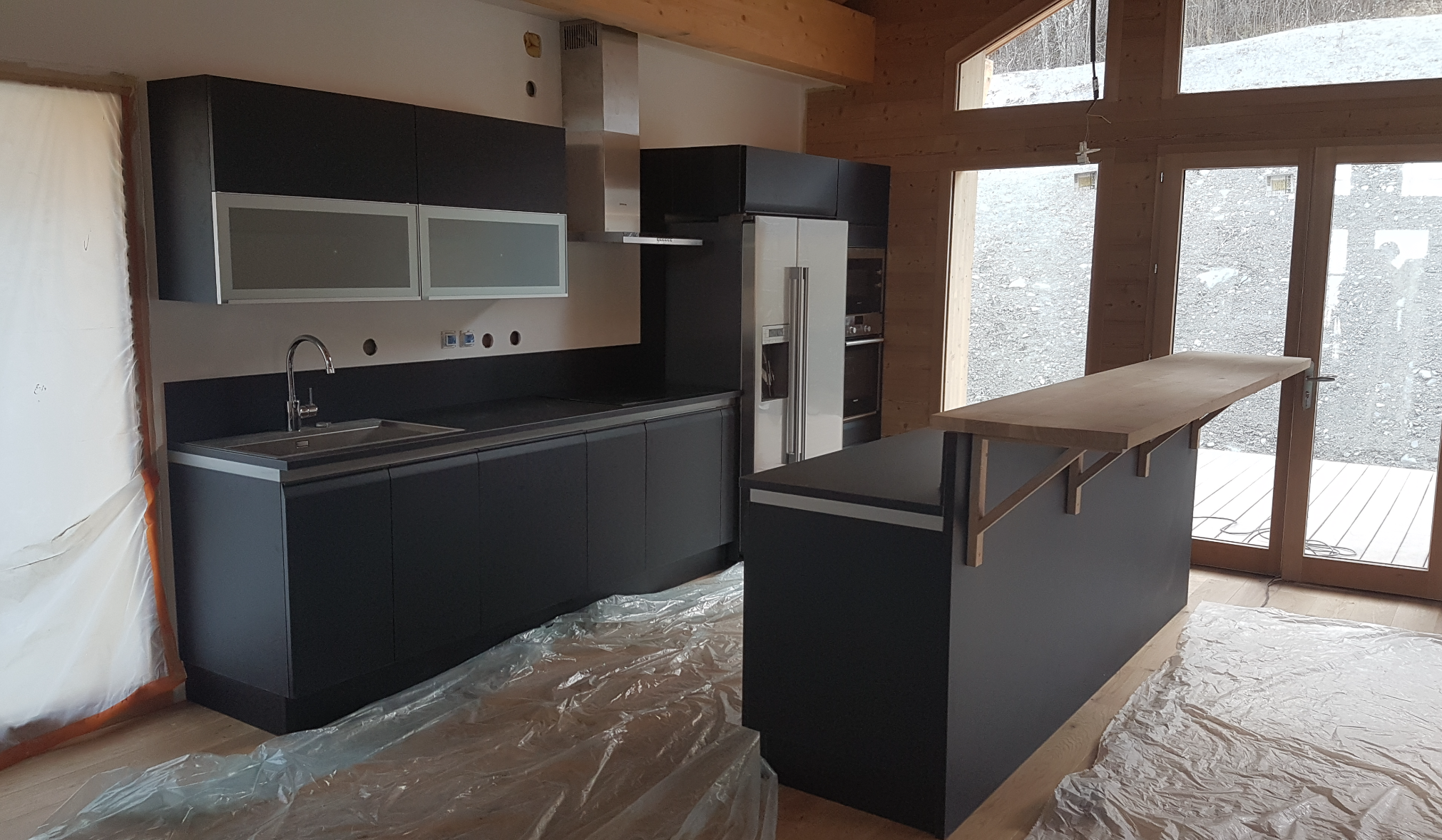 Pose et rénovation de cuisine en Savoie et Haute-Savoie 2 Pose d'une cuisine équipée dans un chalet en Savoie
